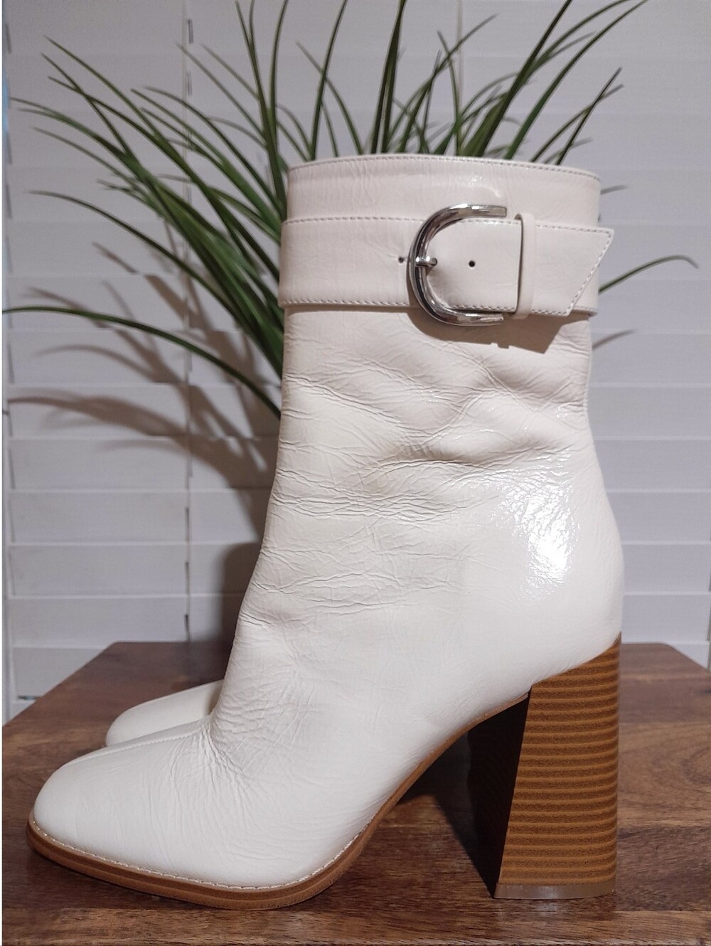 leather square toe Nine West Taress ankle boots ivory silver women's 7.5M